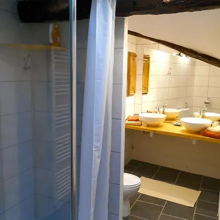 Sous Les Marronniers Petit-Palais-et-Cornemps