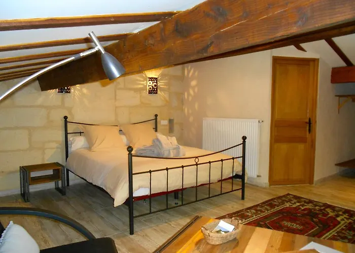 Sous Les Marronniers Petit-Palais-et-Cornemps