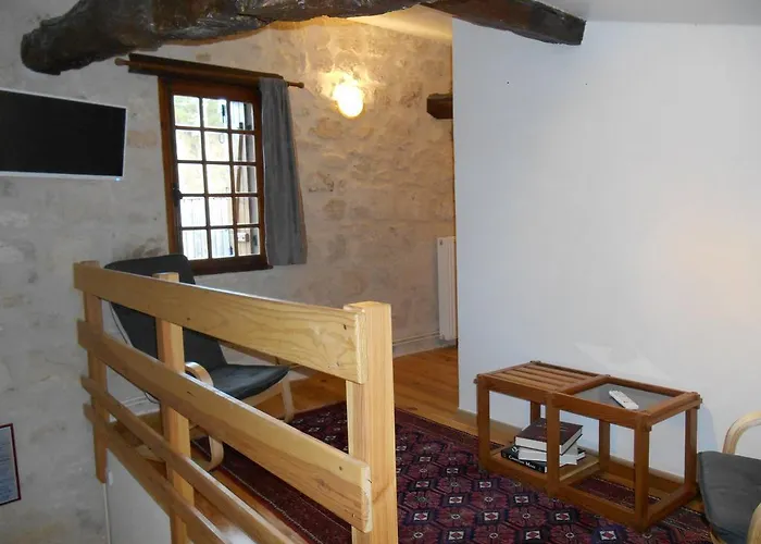 Sous Les Marronniers Petit-Palais-et-Cornemps