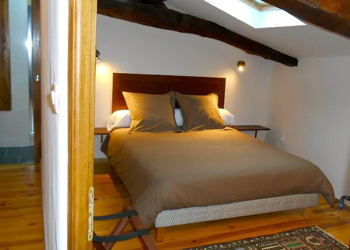 Sous Les Marronniers Bed & Breakfast 3*
